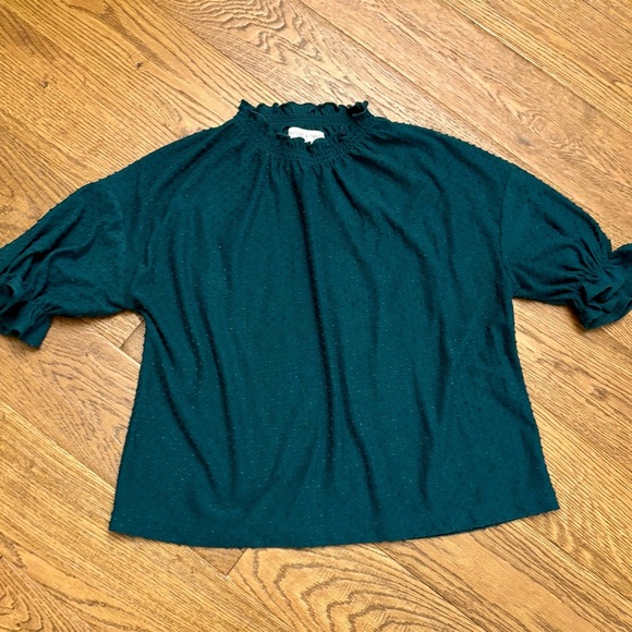 Madewell Texture & Thread Clip Dot Ruffle
Top - Picture 6 of 7